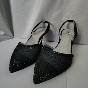 Brand new sz 8 Adrianna Papell shoes